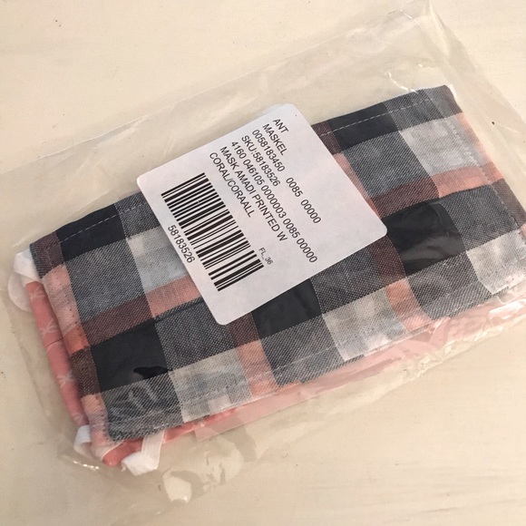 NEW ANTHROPOLOGIE FACE MASKS - Set of 2 - Picture 3 of 6